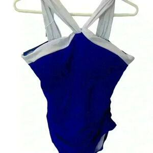 YOU DIAN WOMAN’S swimsuit size XL one piece 4 of July bath suit